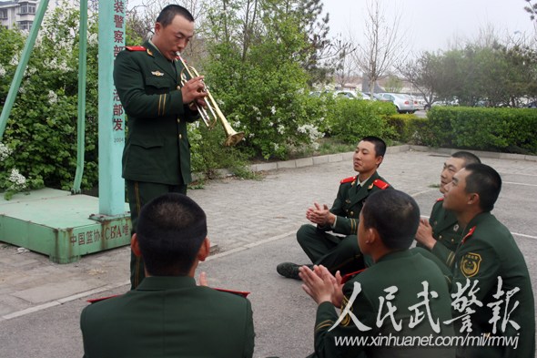 �侯սʿ��ǿ����ɫС�����쾯Ӫ��������ͼ��