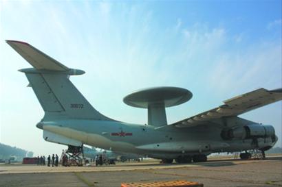 南空航空兵某师瞄准实战要求紧抓应急作战准备(2)