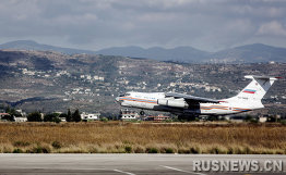 俄派飞机从叙利亚撤侨70多人抵达莫斯科(图)