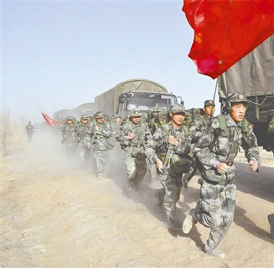 新疆生产建设兵团800余名毕业生加入民兵组织