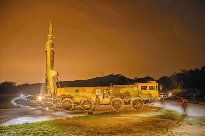 ����ĳ�÷���ֶ�չ��ҹ����������ͻ��������ͼ��