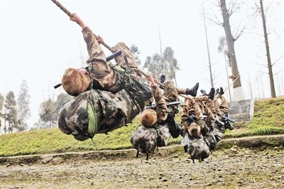 ��13���ž�ĳ��̽��ѵ��ģʽ�ٱ�ͨ����������