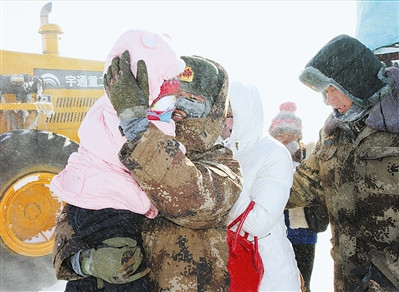 �߷��ٱ�������ս4����Сʱת��200�౻��Ⱥ��