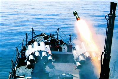 北海舰队某水警区组织舰艇编队海上锚训(图)