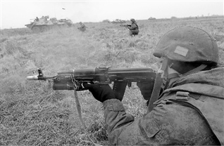 专家:俄军力远强于乌克兰双方非同一级别