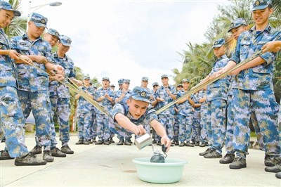 �Ϻ�����ĳ���ٱ���չ���ֻ����ѵ��ѹ����ͼ��