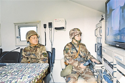 ����ĳԤ���۲���ʦǰָ��չʵս������������ͼ��