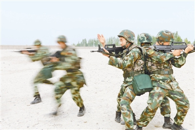 武警8644部队开展实战化演练提升官兵打仗本领