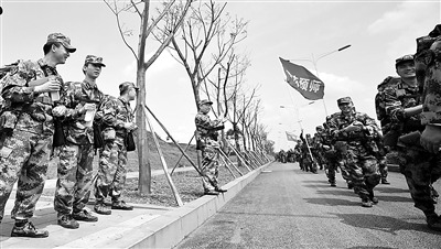 ����ĳԤ����ʦ��֯�׳����ش��ֶ�ʵ��ʵװ����