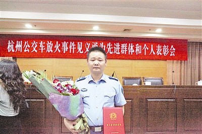 �Ͽ�ĳ���ļ���ʿ���ں��ݹ����Ż����¾����ճ˿�