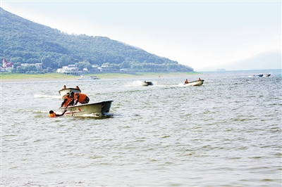 吉林某预备役师抗洪抢险分队做好应急抢险准备