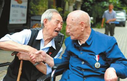 �������꿹ս�ϱ�����ͬ��80���ɶ��ط꣨ͼ��