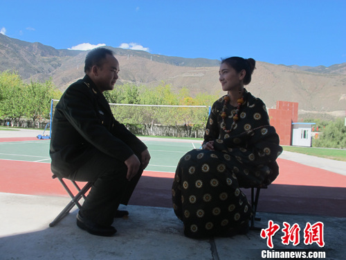 �������ϵġ�������¡�:�غ�����һЦ��������