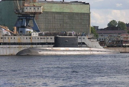 俄军最新636.3型潜艇下水能发射超空泡高速鱼雷