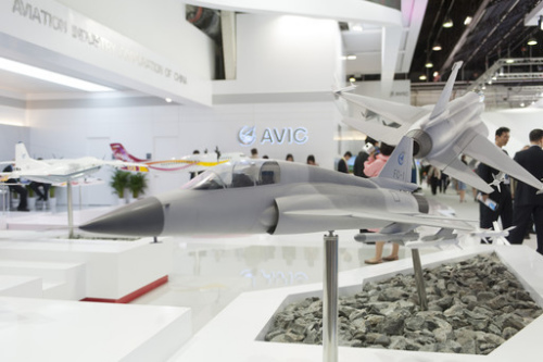 �а����������ǩ����������ͬ˫���������׷�