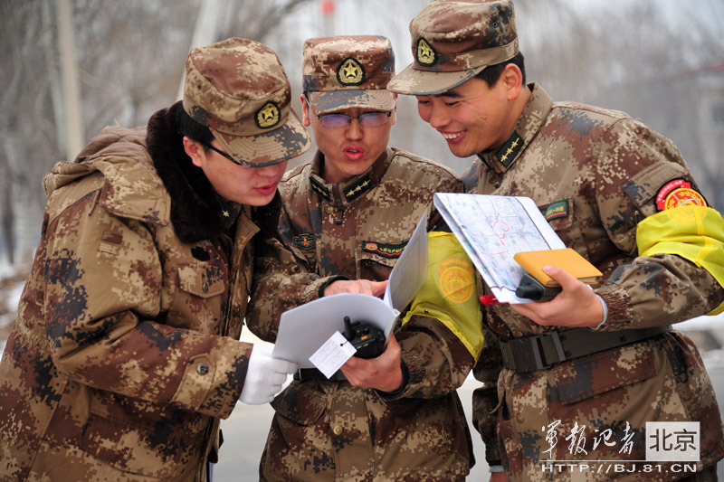 北京军区"响箭"特战旅风雪中拉练
