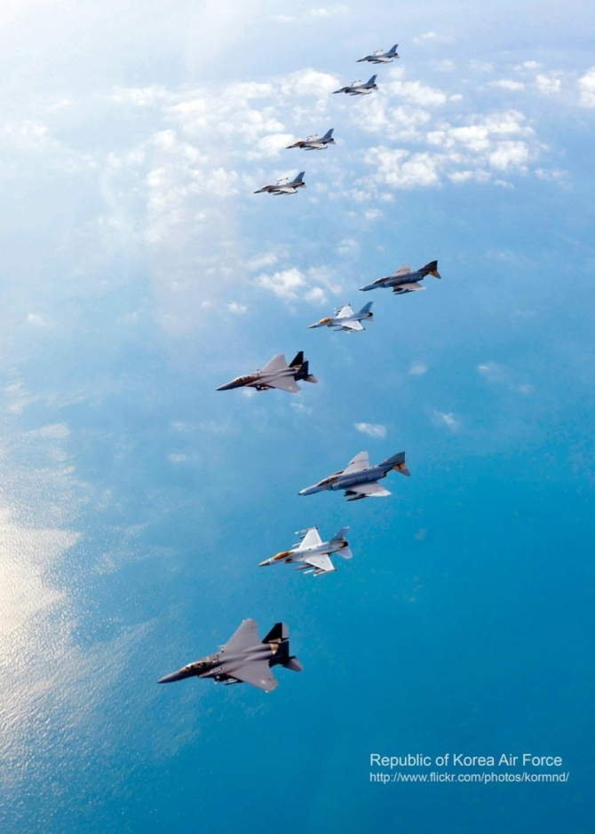 韩国陆海空部队频繁实弹演习 回应朝鲜核试验-中新网