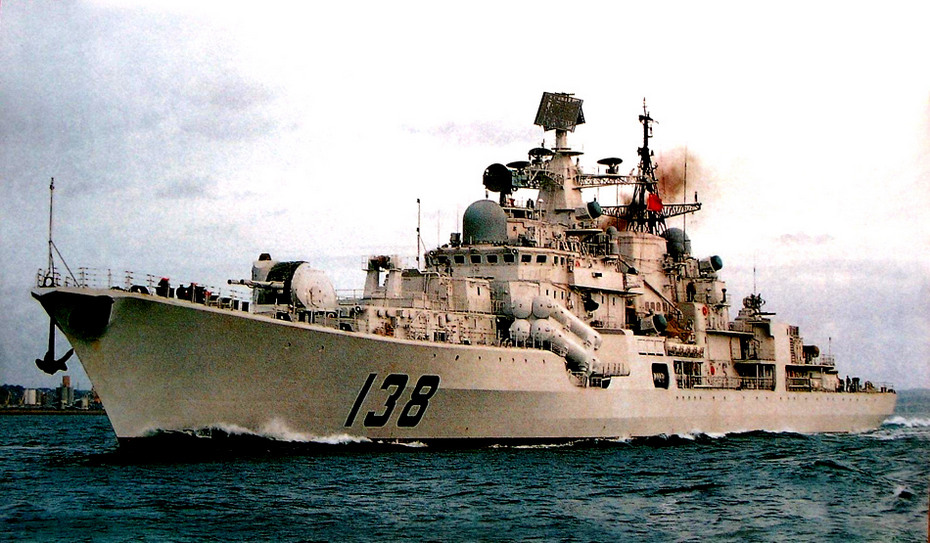 2002年6月27日和11月15日,两艘改进型"现代"级驱逐舰相继开工.