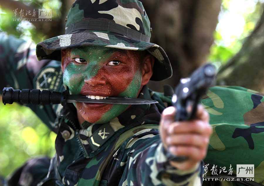 沙场直击:解放军精锐千锤百炼提升战力-中新网