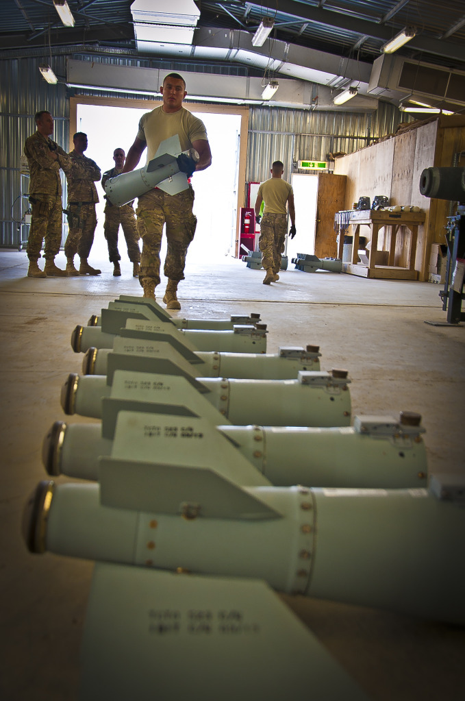 搬运gbu-38制导炸弹弹翼点击进入中新网军事频道发布时间:2013-03-15