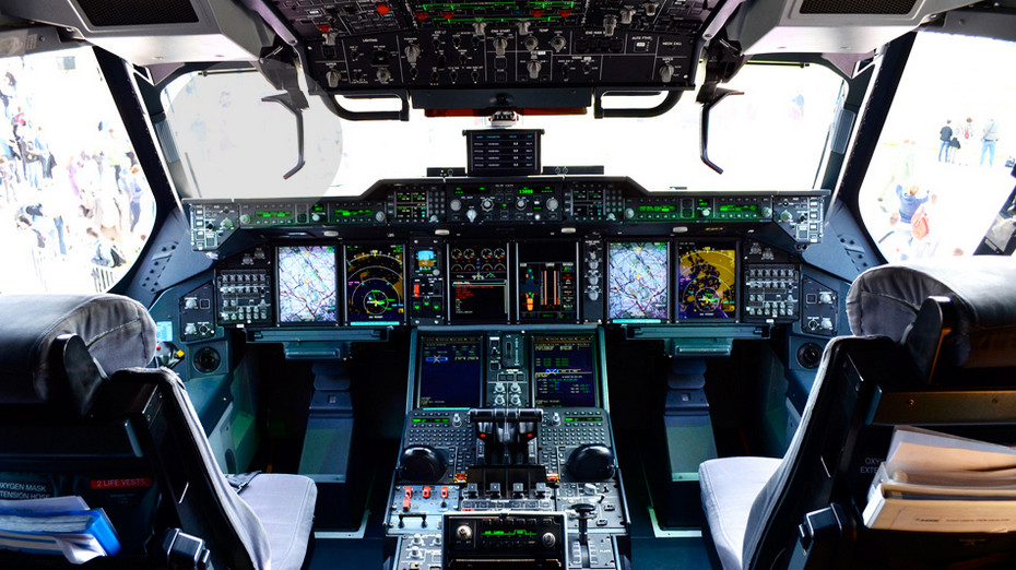 央视首次曝光运-20驾驶舱内部珍贵画面 (6/8)