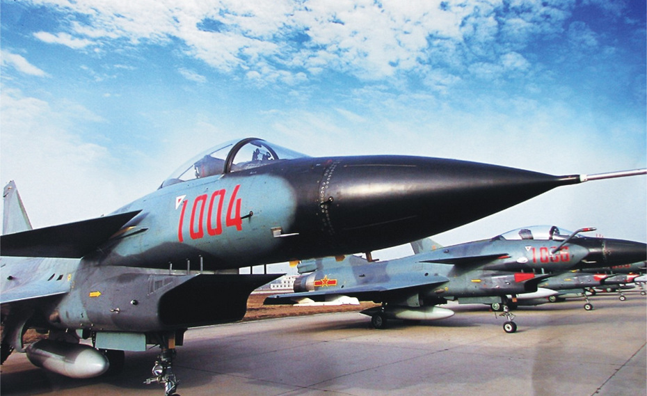 歼10战斗机首飞十五周年纪念