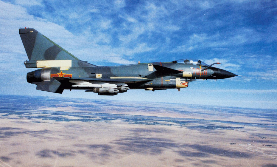 伟大的丰碑歼10战斗机首飞十五周年纪念