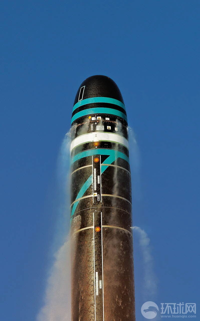 法国m51潜射洲际导弹发射失败升空后自爆