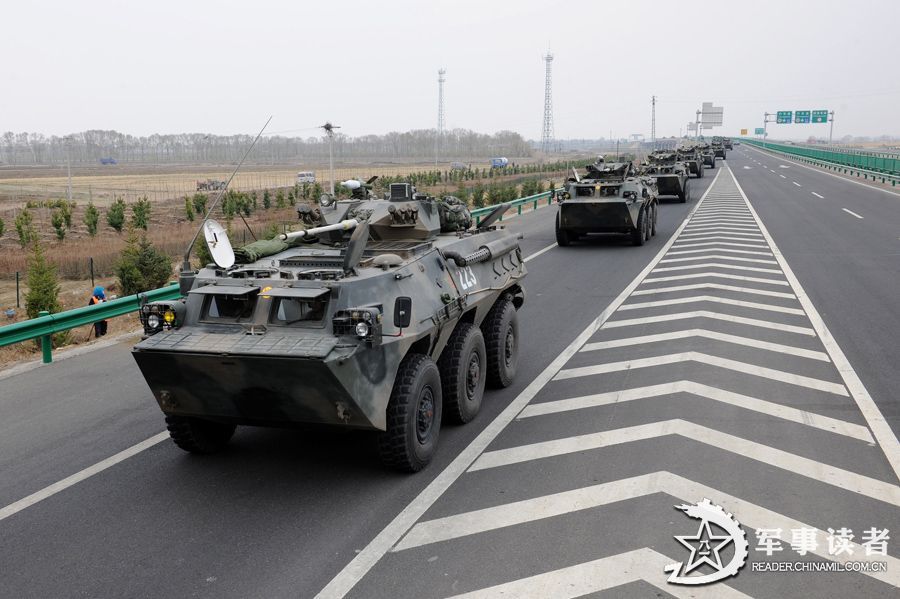 北京军区已批量列装新型05式自行迫榴炮