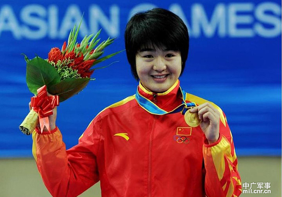 解放军可爱女兵原来是跆拳道高手