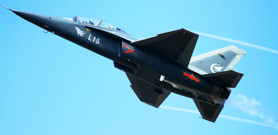 世界最强高教机大pk:传l-15获解放军青睐