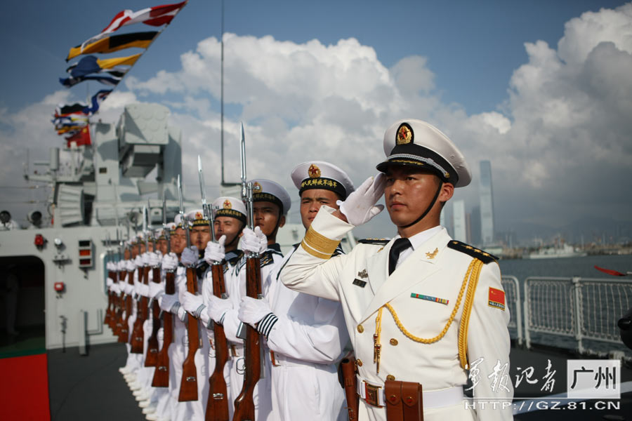 两艘新型护卫舰入列驻港部队 强化香港防务