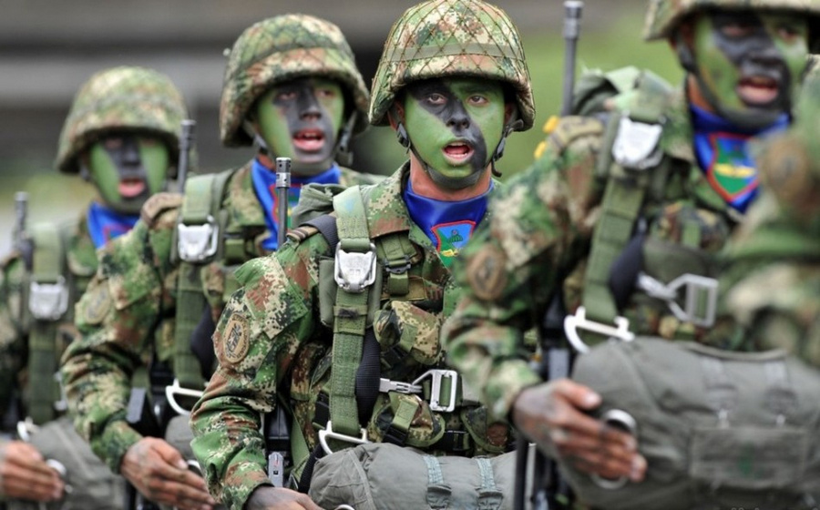 哥伦比亚独立日大阅兵精锐特种兵是主角