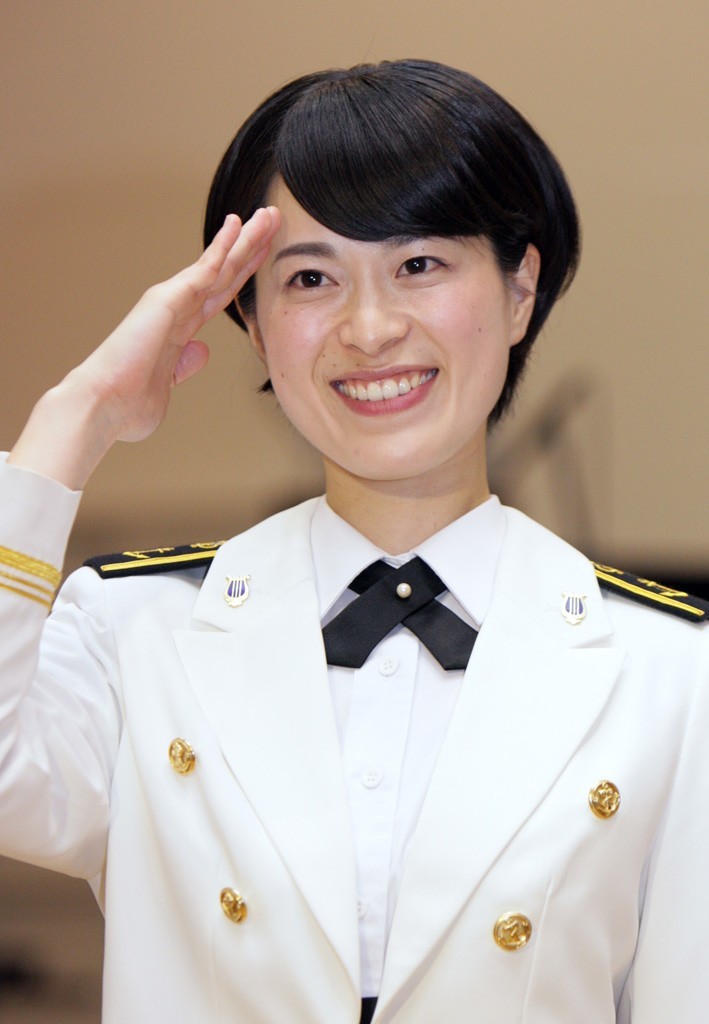 日本"最美自卫官"出个人唱片专辑 (3/4)