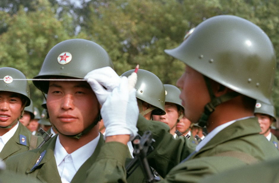 超珍贵老照片再现1984年中国三军大阅兵