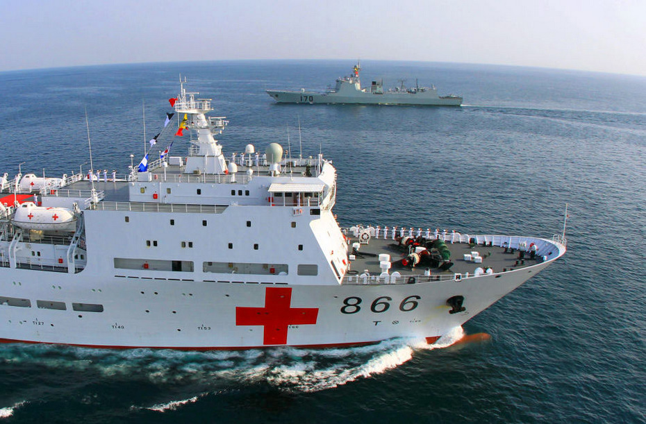 解放军和平方舟号医院船今赴菲救灾