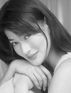 否认孙儿作"人球"陈宝莲母亲怒斥造谣者(图)