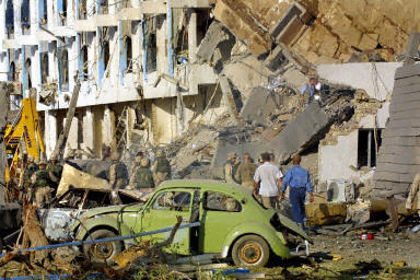 联合国驻巴格达总部发生大爆炸 大楼一角被炸掉