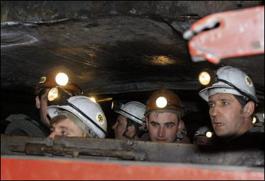 俄罗斯矿井瓦斯爆炸44人死仍有3人失踪图