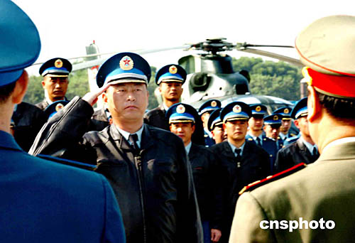 驻港部队空军举行轮换仪式