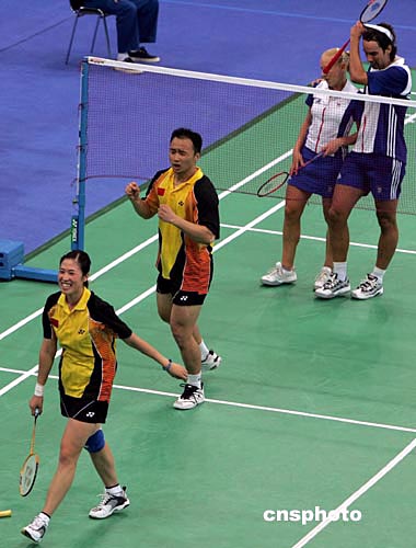 张军,高凌获羽毛球混双冠军