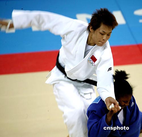 刘霞获得奥运女子78公斤级柔道亚军