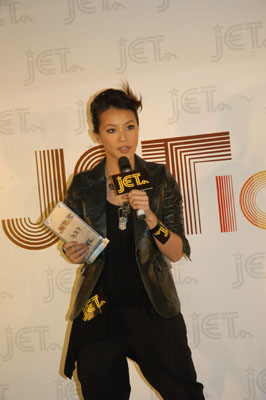 何韵诗号称最节俭女歌手买衫超千元似要命图