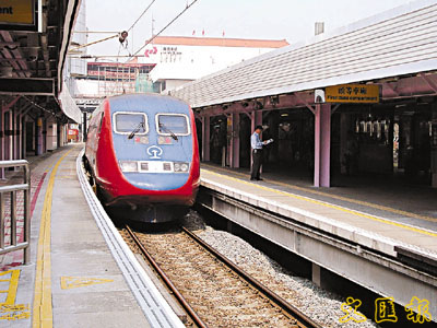 广九"新时速"迪斯尼游客专列直通车今开通