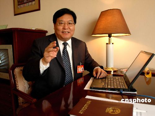 山东代表:发布广告要规范(图)