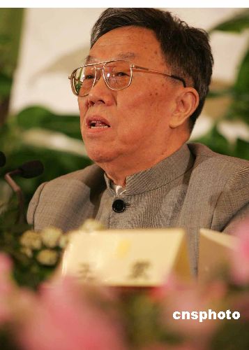 王蒙:和谐社会是良药 是中国人价值理念的新发展