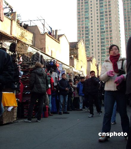 图:上海襄阳路市场即将拆除