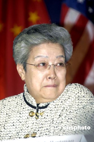 吴仪:中国市场对全球各国而非仅对美国开放