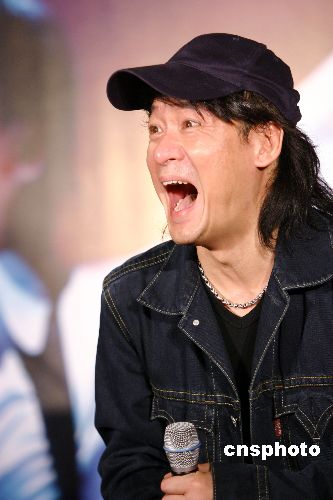 周华健南宁个唱新闻会趣怪表情惹笑声组图