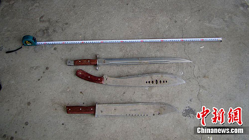 广西警方侦破高速公路抢劫团伙 抓获5嫌犯(图)